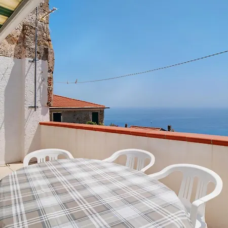 Borgo Di Rollo Con Vista Panoramica