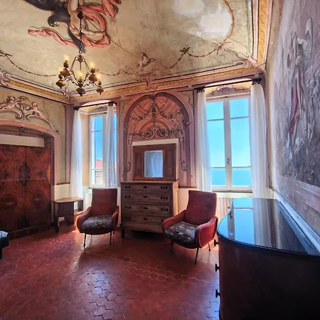 Borgo Di Rollo Con Vista Panoramica *